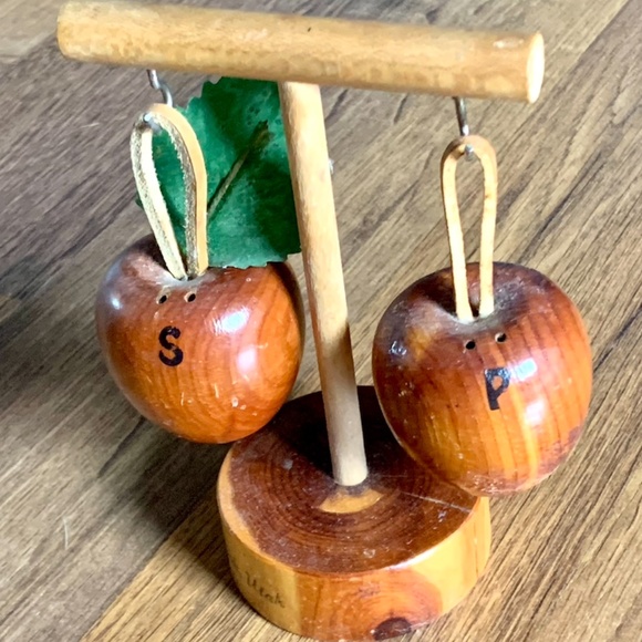 Retro Salt & Pepper Set - Picture 1 of 12